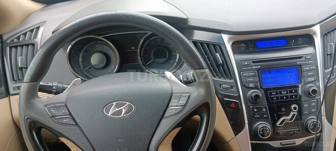 Hyundai Sonata-3
