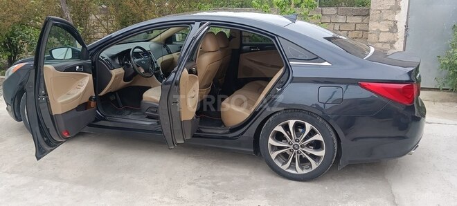 Hyundai Sonata-11