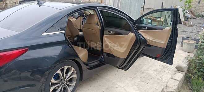 Hyundai Sonata-13