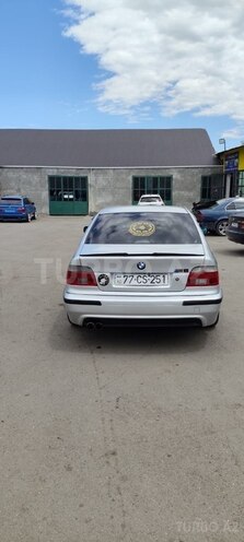BMW 528-2