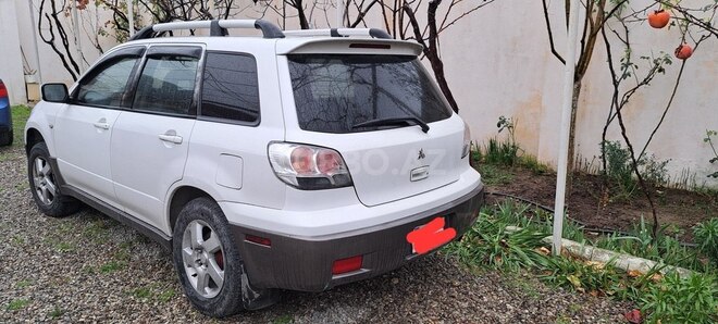 Mitsubishi Outlander-2