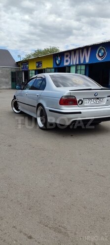 BMW 528-13