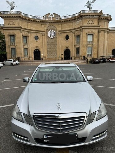 Mercedes E 220-8