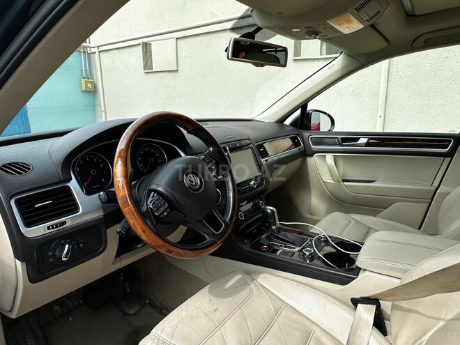 Volkswagen Touareg-9