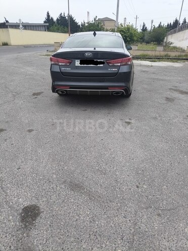 Kia Optima-4