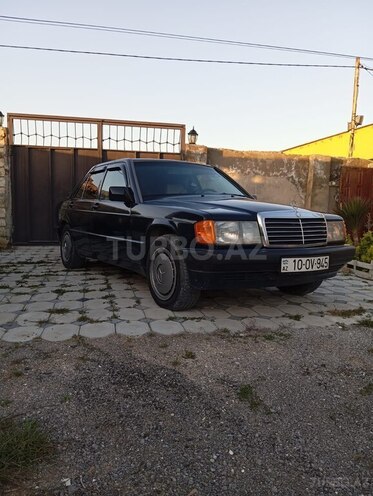 Mercedes 190-1