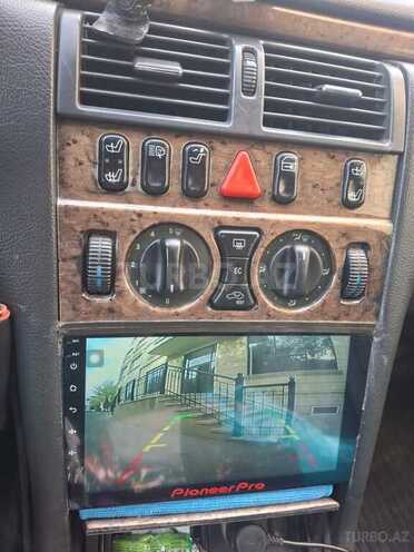 Mercedes E 270-19