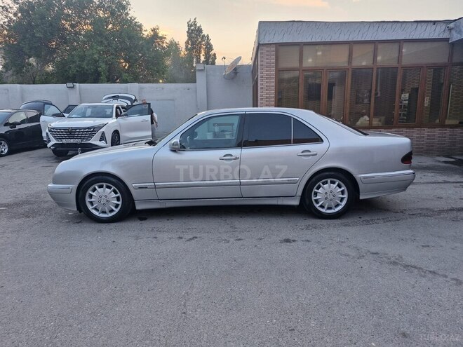 Mercedes E 220-7