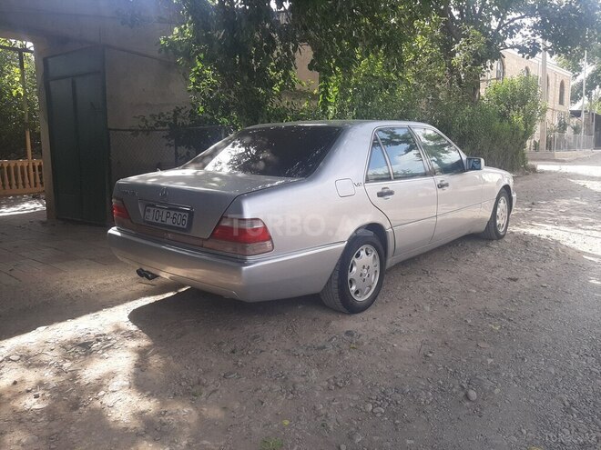 Mercedes 500 SEL-4