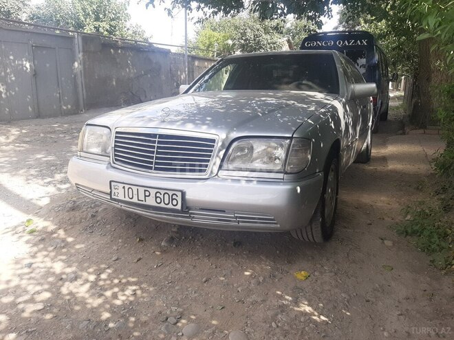 Mercedes 500 SEL-5
