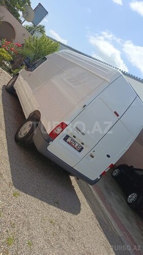 Ford Transit-4
