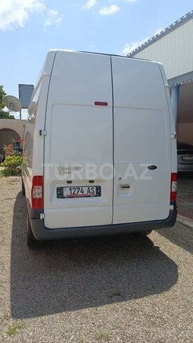 Ford Transit-6