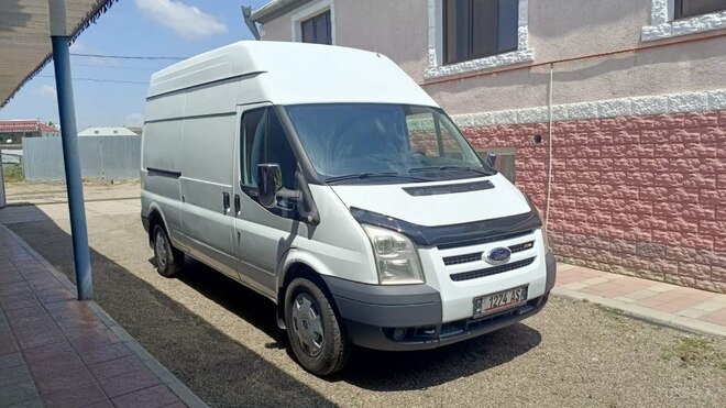 Ford Transit-1