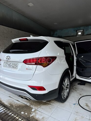 Hyundai Santa Fe-5