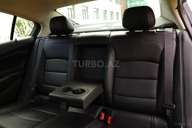 Chevrolet Cruze-10