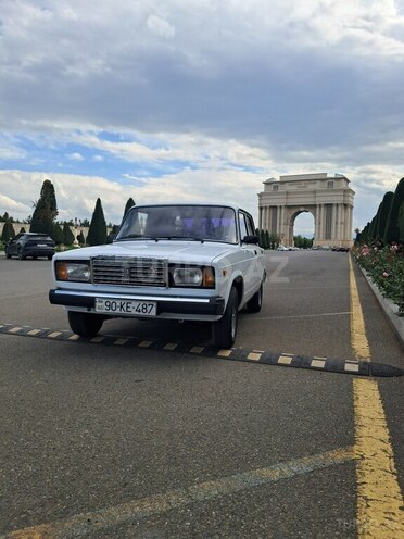 LADA (VAZ) 2107-2