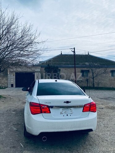Chevrolet Cruze-12