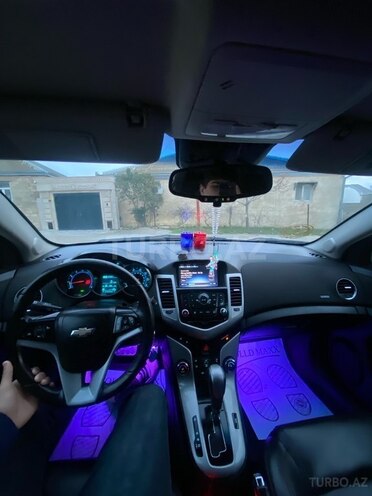 Chevrolet Cruze-14
