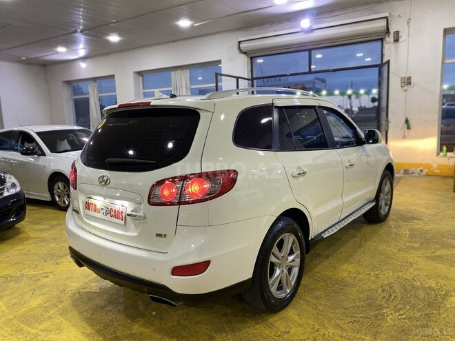 Hyundai Santa Fe-8
