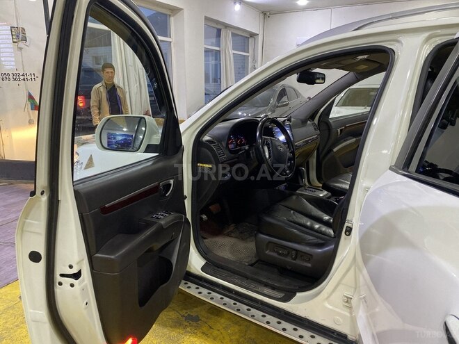 Hyundai Santa Fe-10