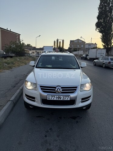 Volkswagen Touareg-1