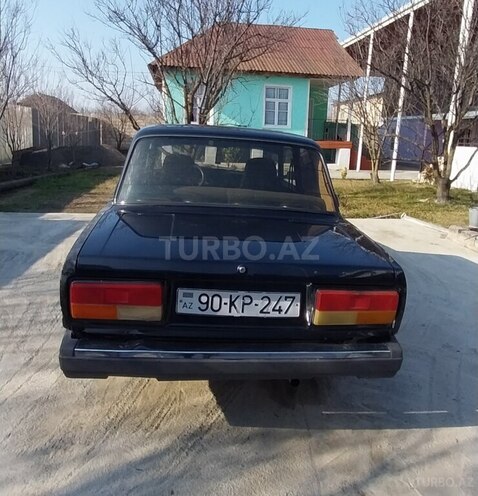 LADA (VAZ) 2107-2
