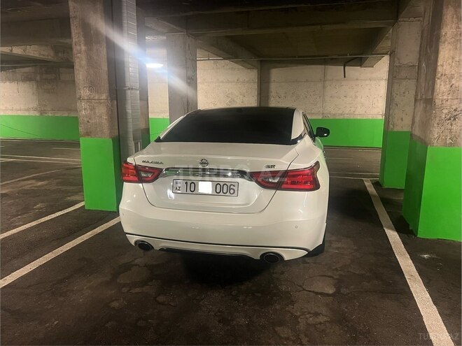 Nissan Maxima-7