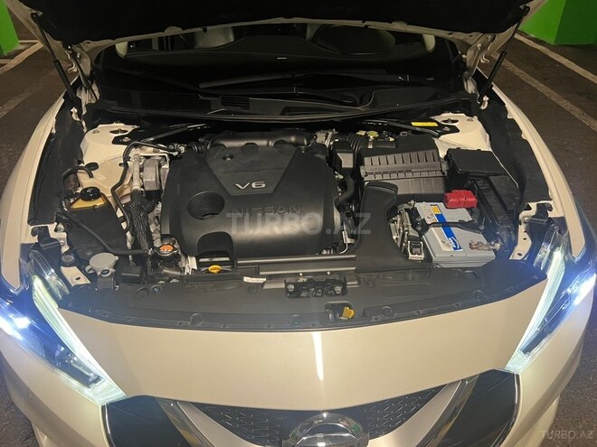 Nissan Maxima-2