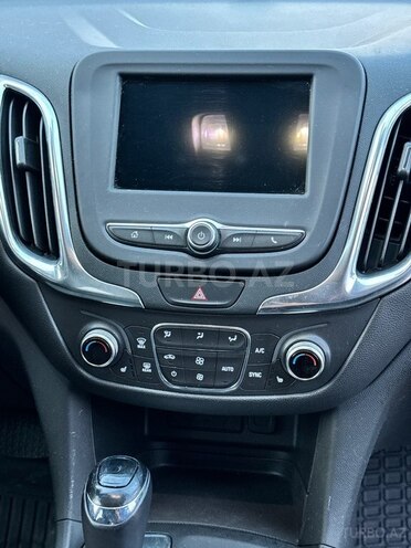 Chevrolet Equinox-12
