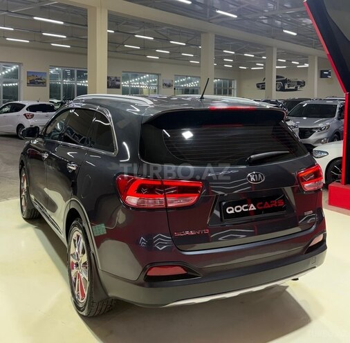 Kia Sorento-12