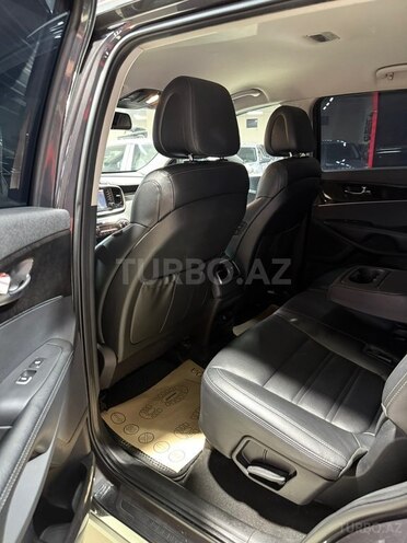 Kia Sorento-18