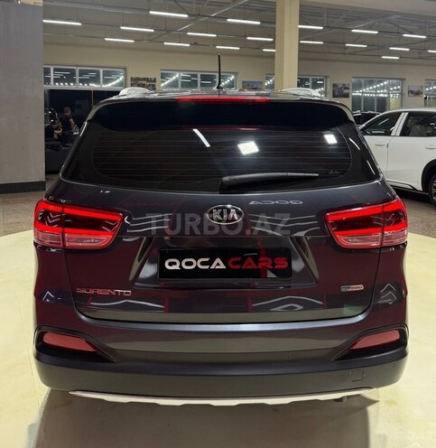 Kia Sorento-13