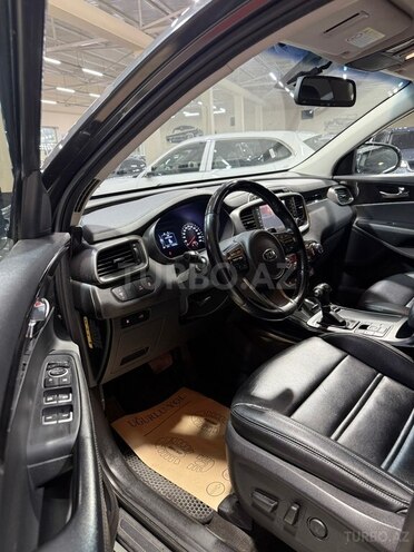 Kia Sorento-17