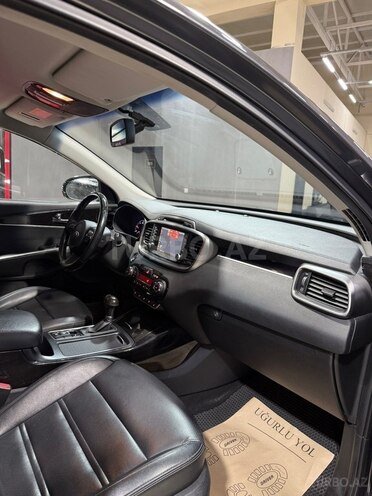 Kia Sorento-14