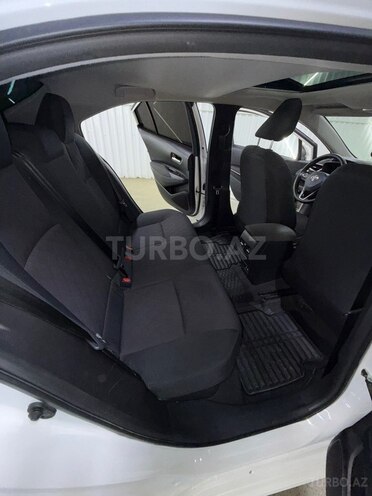 Toyota Corolla-14
