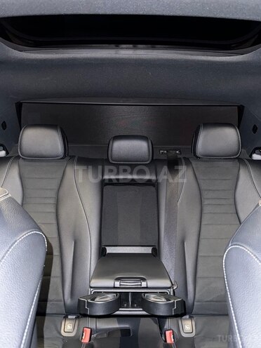 Mercedes E 300-7