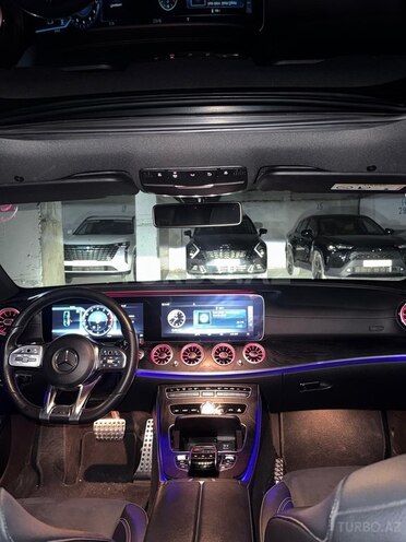 Mercedes E 300-5