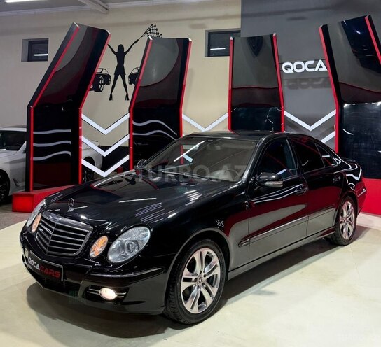 Mercedes E 220-1