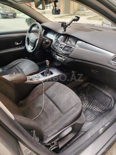 Renault Laguna-5