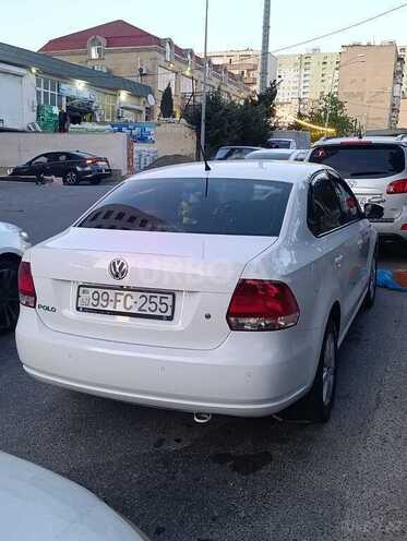 Volkswagen Polo-3