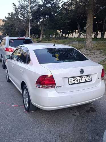 Volkswagen Polo-4