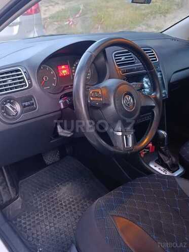 Volkswagen Polo-5