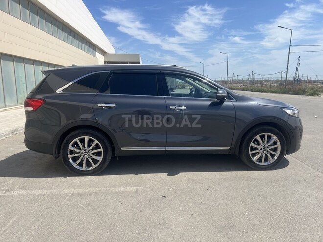Kia Sorento-11