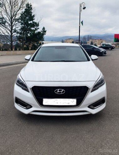 Hyundai Sonata-1