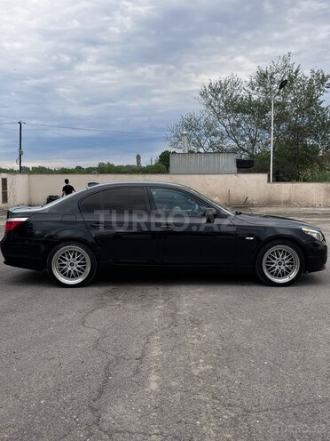BMW 525-12