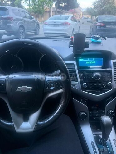 Chevrolet Cruze-1