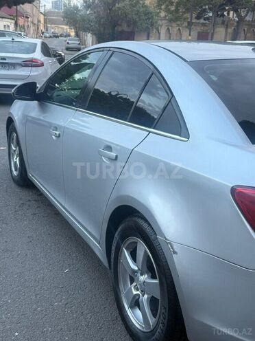 Chevrolet Cruze-9
