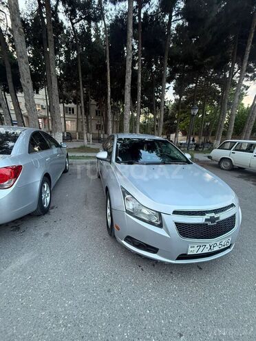 Chevrolet Cruze-12