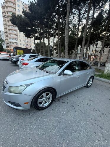 Chevrolet Cruze-11