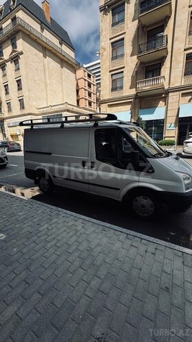 Ford Transit-3